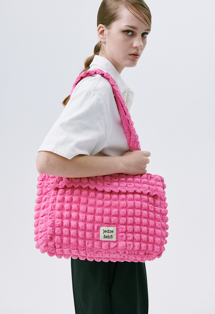 Croiffle shoulder bag_deep pink